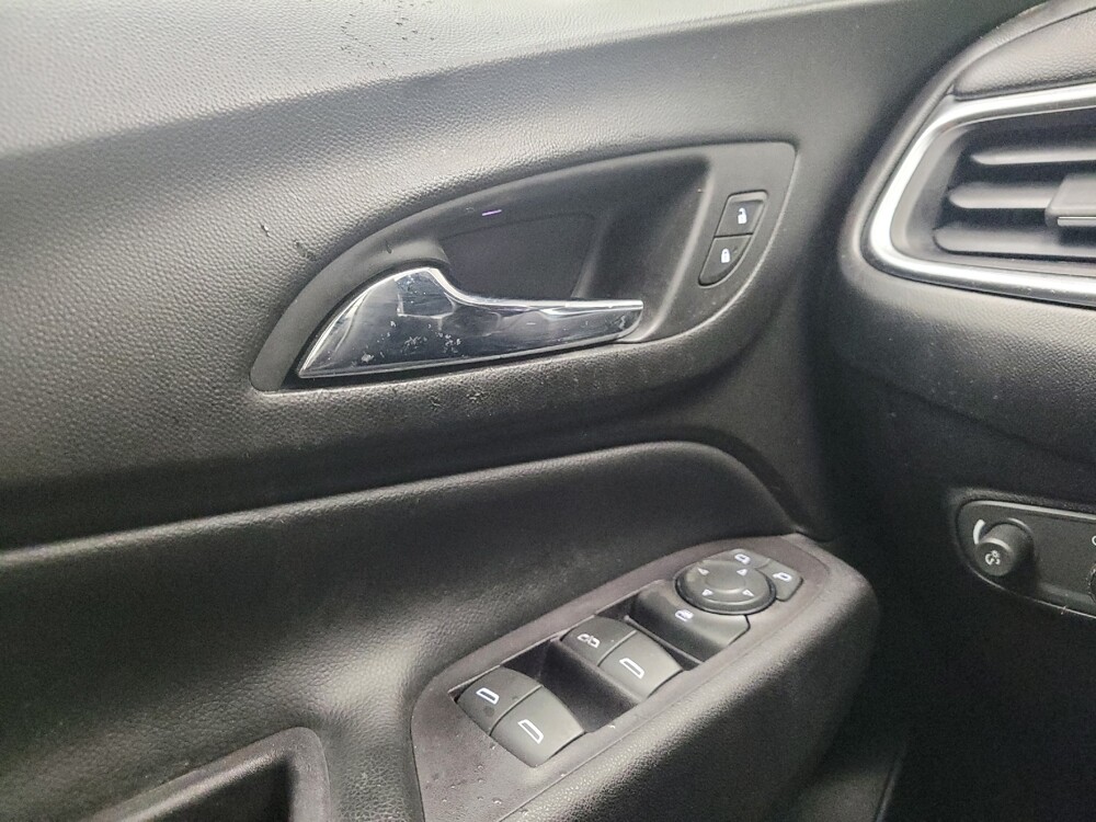 2018 Chevrolet Equinox in Taylor, MI 48180 - 18107461 27