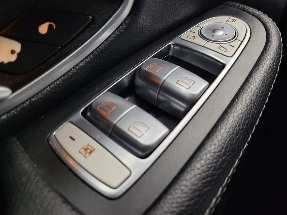 2015 Mercedes-Benz C 300 in Eastpointe, MI 48021 - 18107463 27