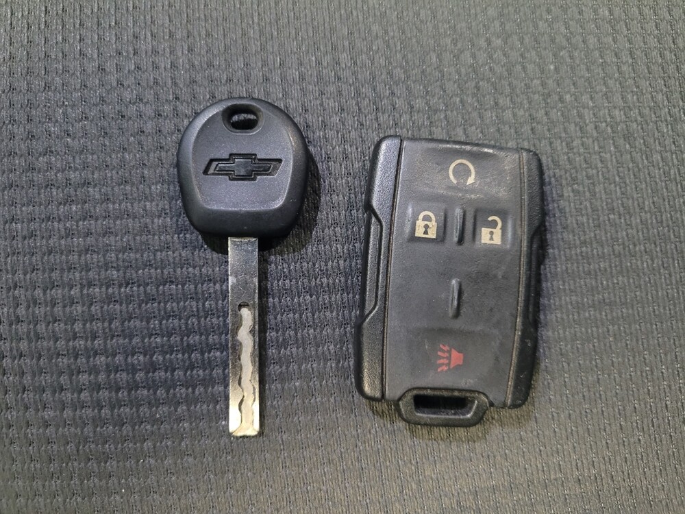 2019 Chevrolet Silverado 1500 in Grand Rapids, MI 49508 - 18107464 32