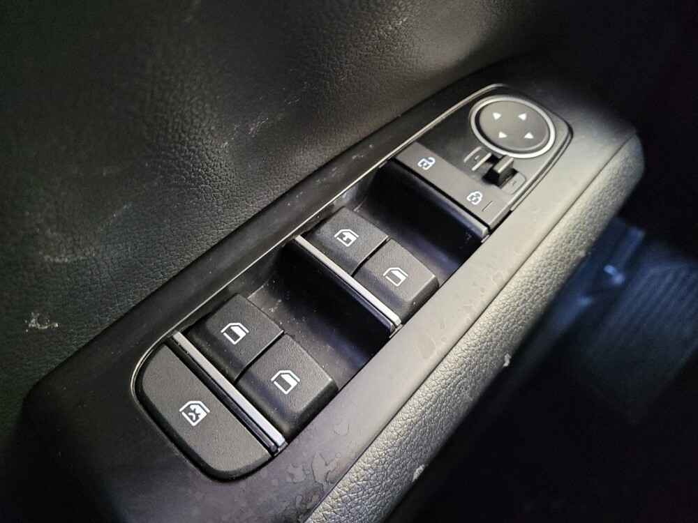 2023 Kia Soul in Toledo, OH 43617 - 18107471 27