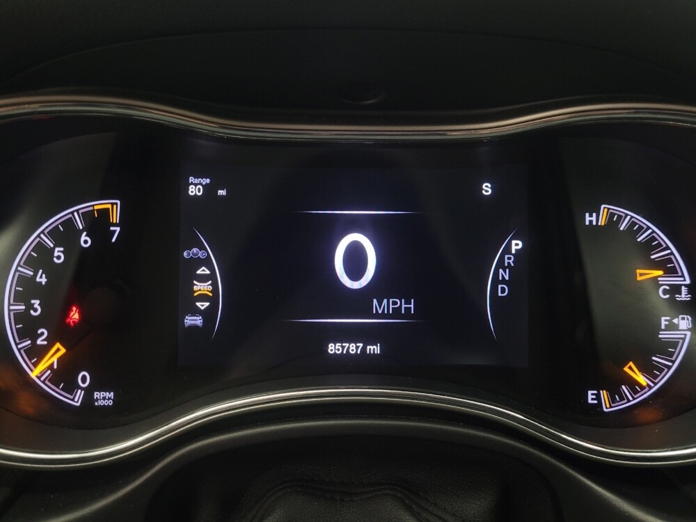 2017 Jeep Grand Cherokee in Mishawaka, IN 46545 - 18107474 23