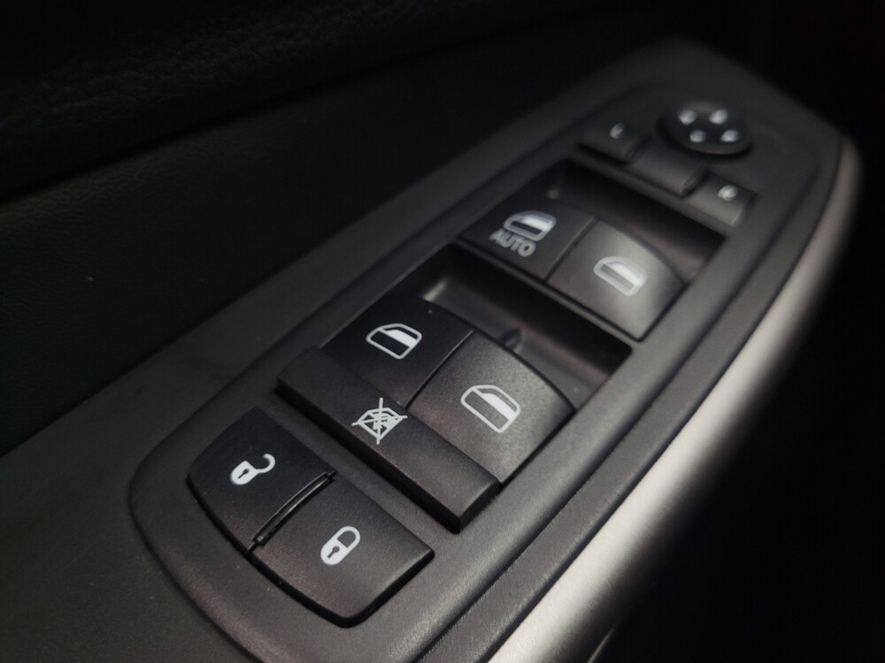 2020 Jeep Cherokee in Mishawaka, IN 46545 - 18107475 27