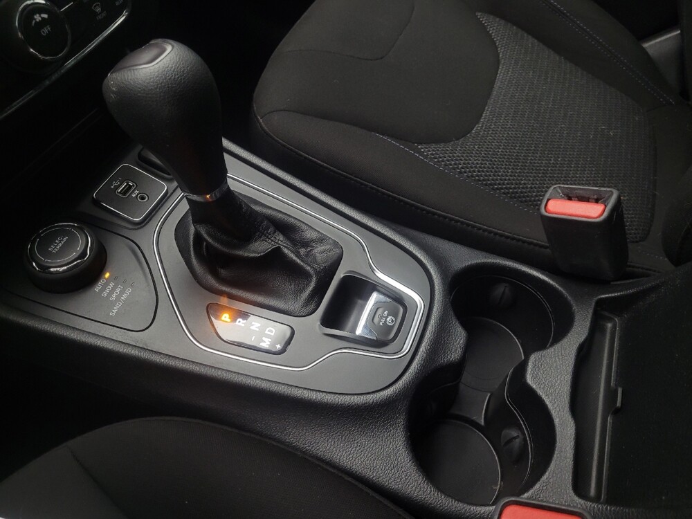 2020 Jeep Cherokee in Mishawaka, IN 46545 - 18107475 26