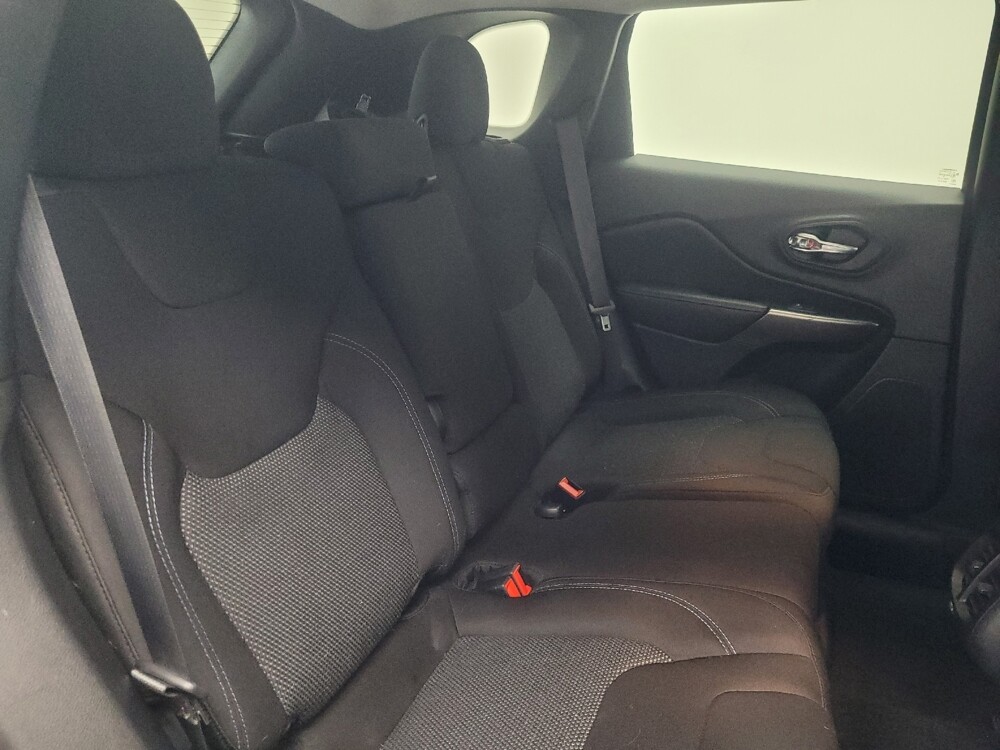 2020 Jeep Cherokee in Mishawaka, IN 46545 - 18107475 19