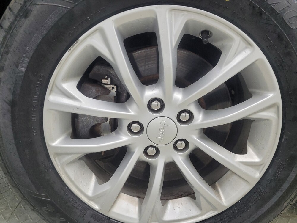 2020 Jeep Cherokee in Mishawaka, IN 46545 - 18107475 31