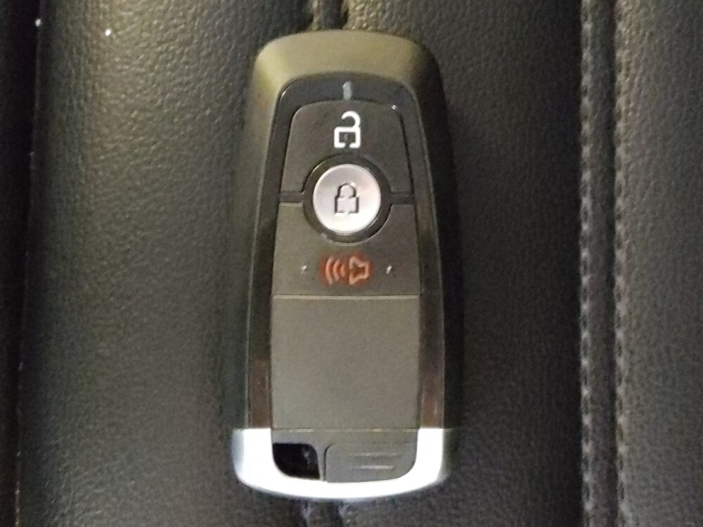 2019 Ford Edge in Houston, TX 77060 - 18107482 32