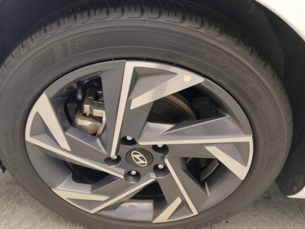 2025 Hyundai Elantra in Pelham, AL 35124 - 18107493 31