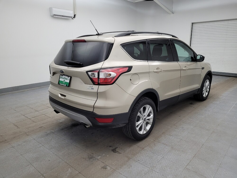 2018 Ford Escape in Toledo, OH 43617 - 18107514 9