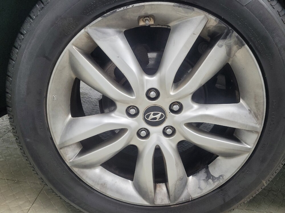 2013 Hyundai Santa Fe in Indianapolis, IN 46222 - 18107537 31