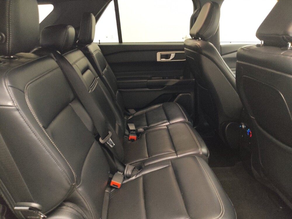 2020 Ford Explorer in Midlothian, IL 60445 - 18107541 19