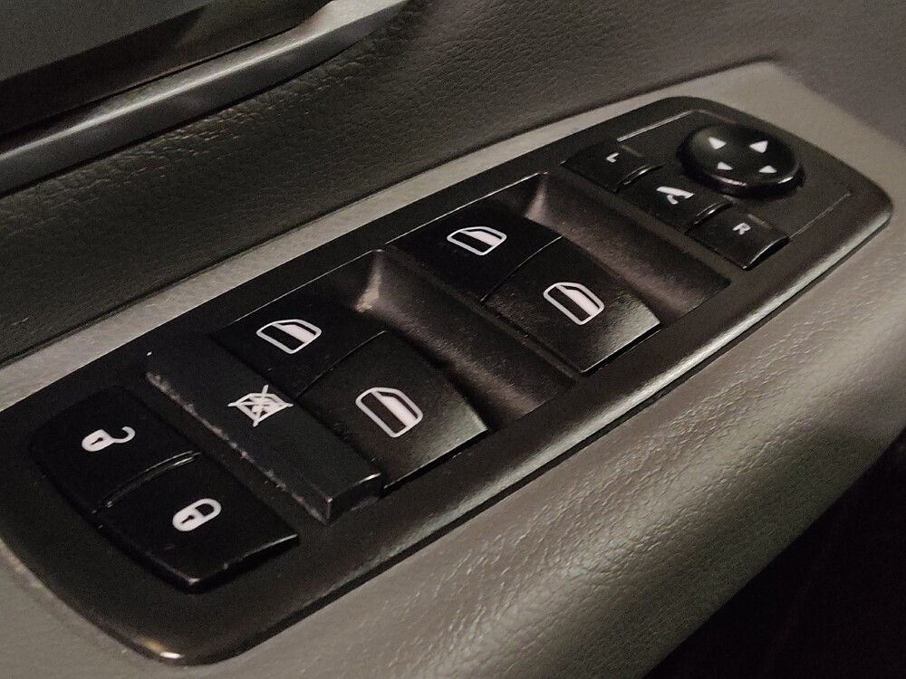 2019 RAM 1500 in Hialeah, FL 33014 - 18107555 27