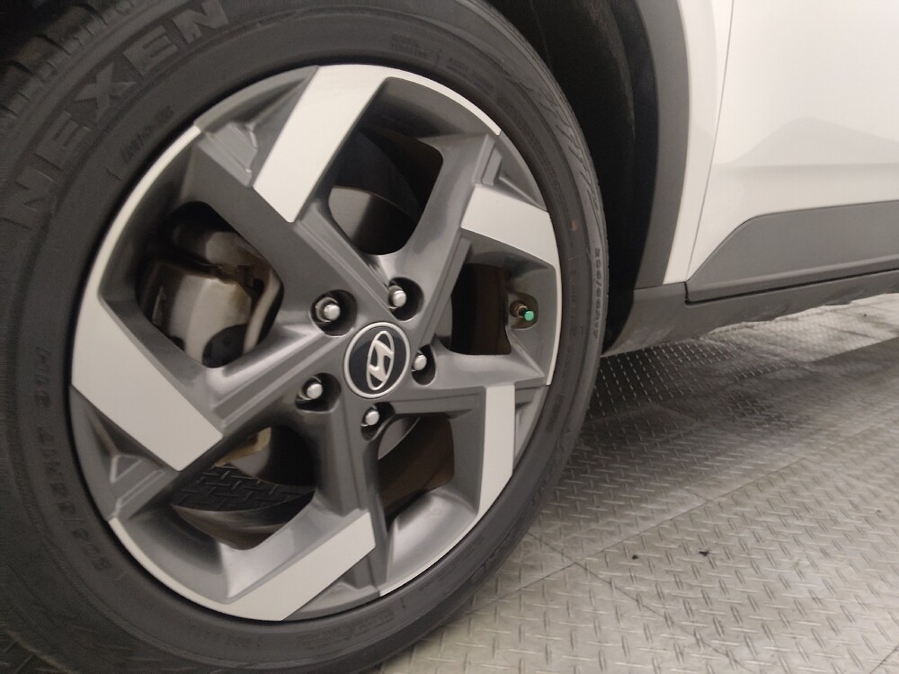 2021 Hyundai Venue in Jacksonville, FL 32225 - 18107562 31