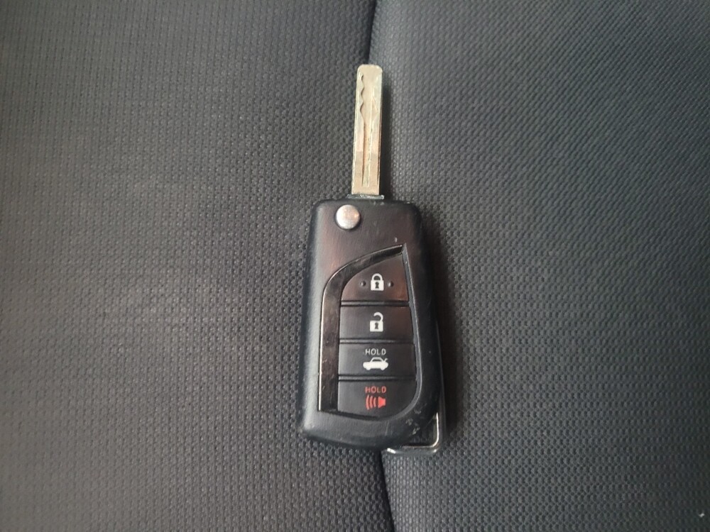 2022 Toyota Corolla in Taylor, MI 48180 - 18107578 32