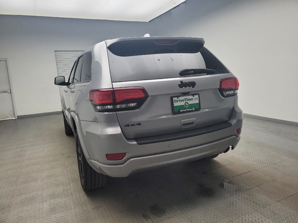 2021 Jeep Grand Cherokee in Grand Rapids, MI 49508 - 18107579 6
