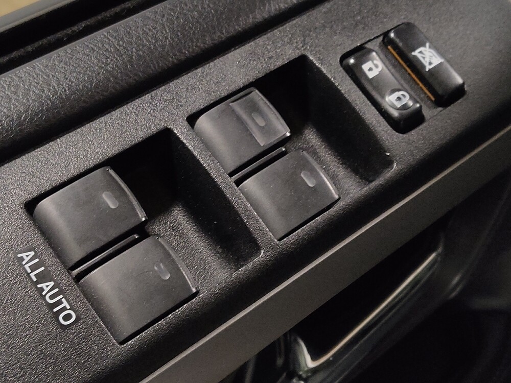 2017 Toyota 4Runner in Hialeah, FL 33014 - 18107586 27