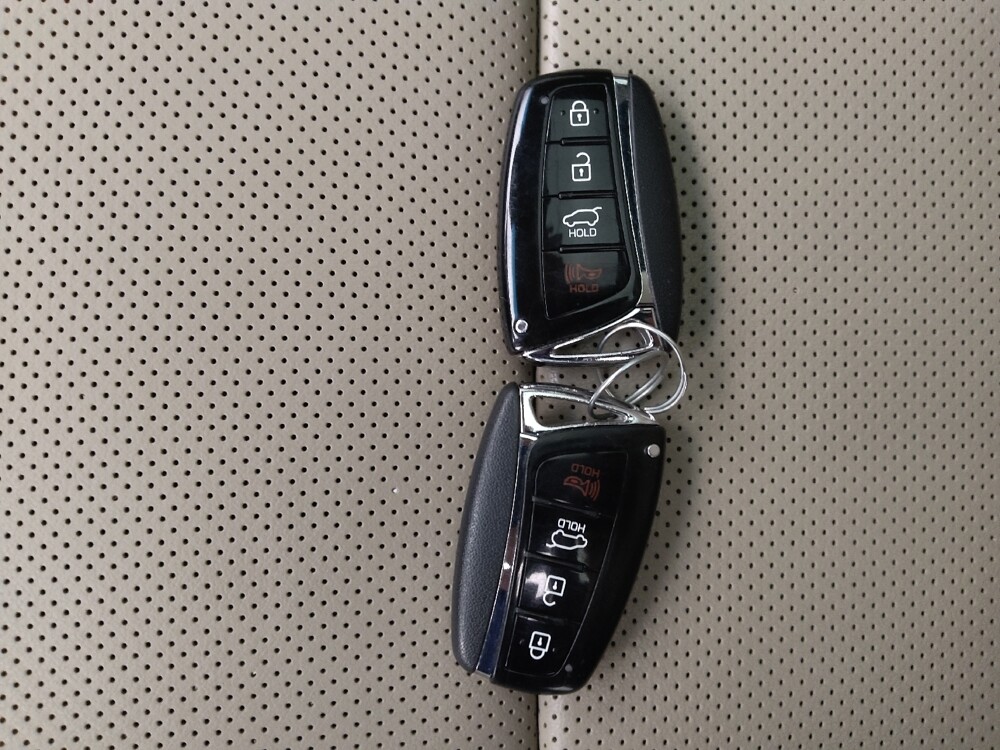 2018 Hyundai Santa Fe in Independence, MO 64055 - 18107595 32