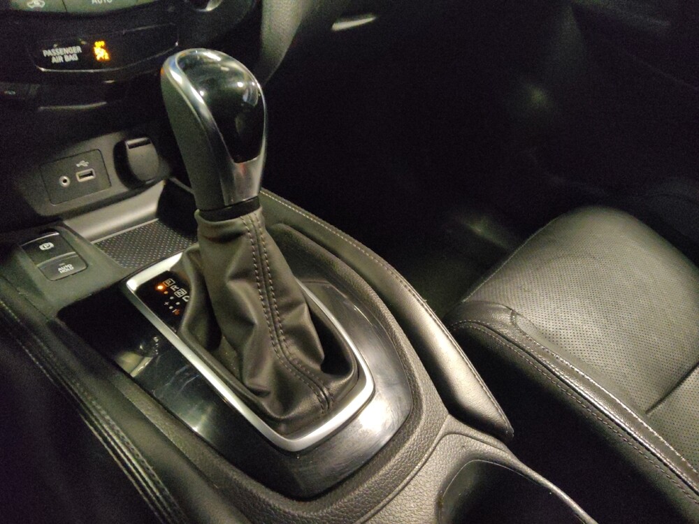 2019 Nissan Rogue in Glendale, AZ 85301 - 18107603 26