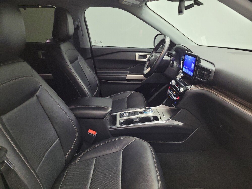 2022 Ford Explorer in Columbus, OH 43228 - 18107607 21