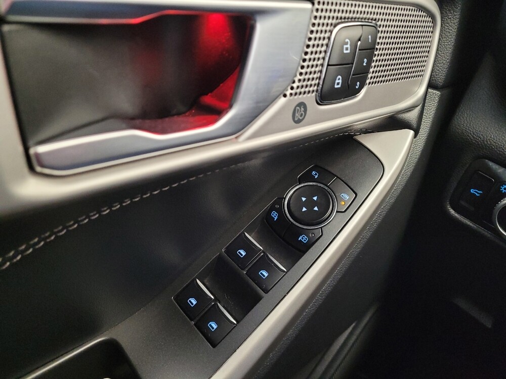 2022 Ford Explorer in Columbus, OH 43228 - 18107607 27