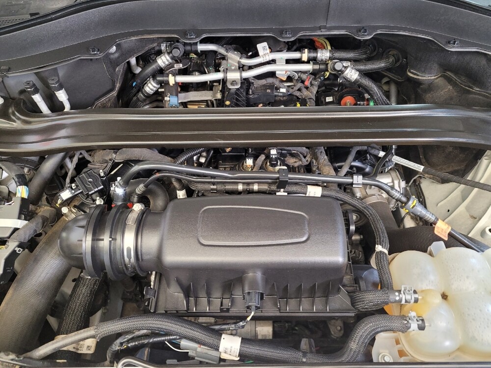 2022 Ford Explorer in Columbus, OH 43228 - 18107607 30