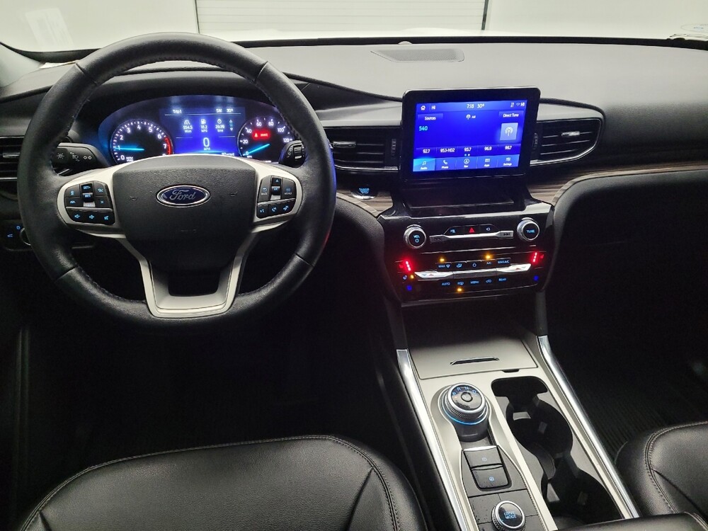 2022 Ford Explorer in Columbus, OH 43228 - 18107607 22