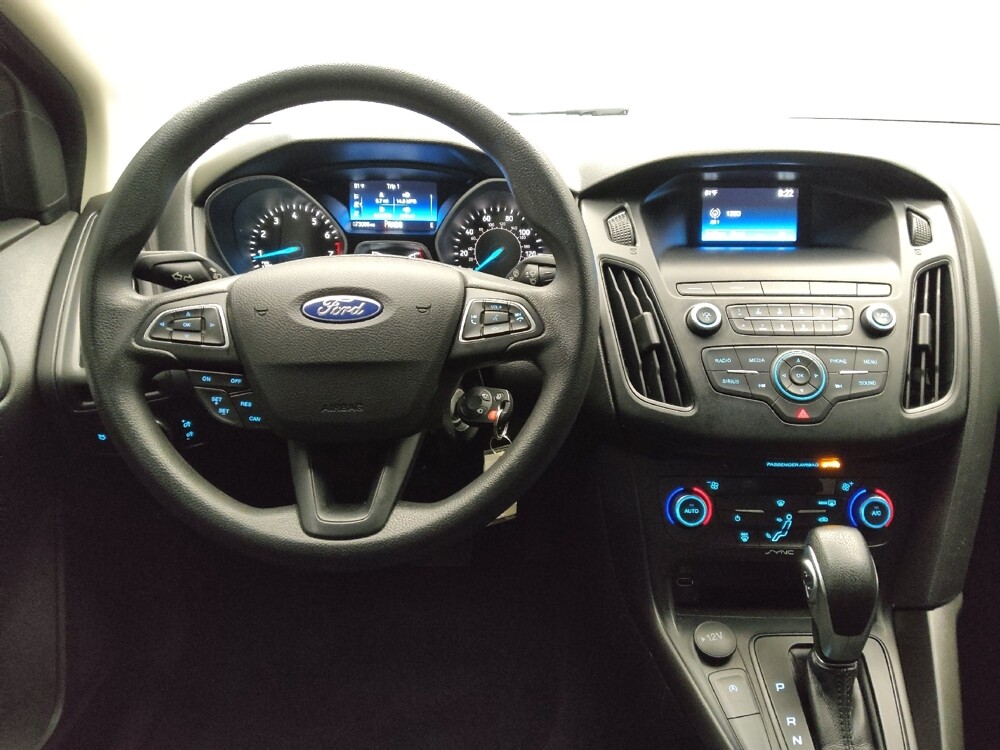 2018 Ford Focus in Lombard, IL 60148 - 18107609 22