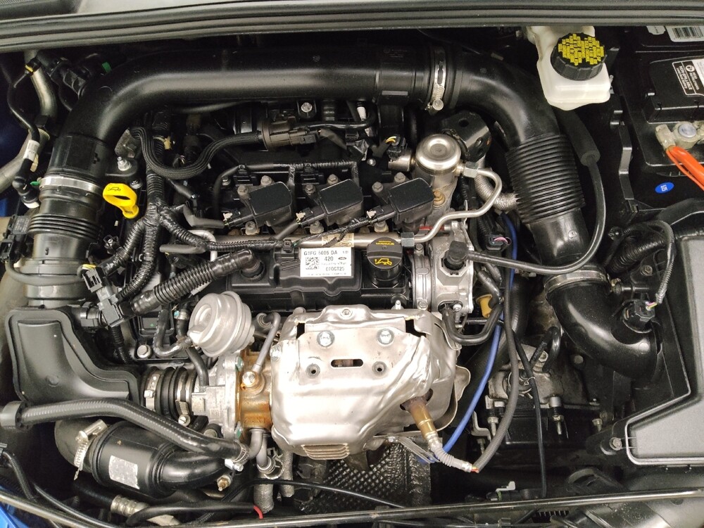 2018 Ford Focus in Lombard, IL 60148 - 18107609 30