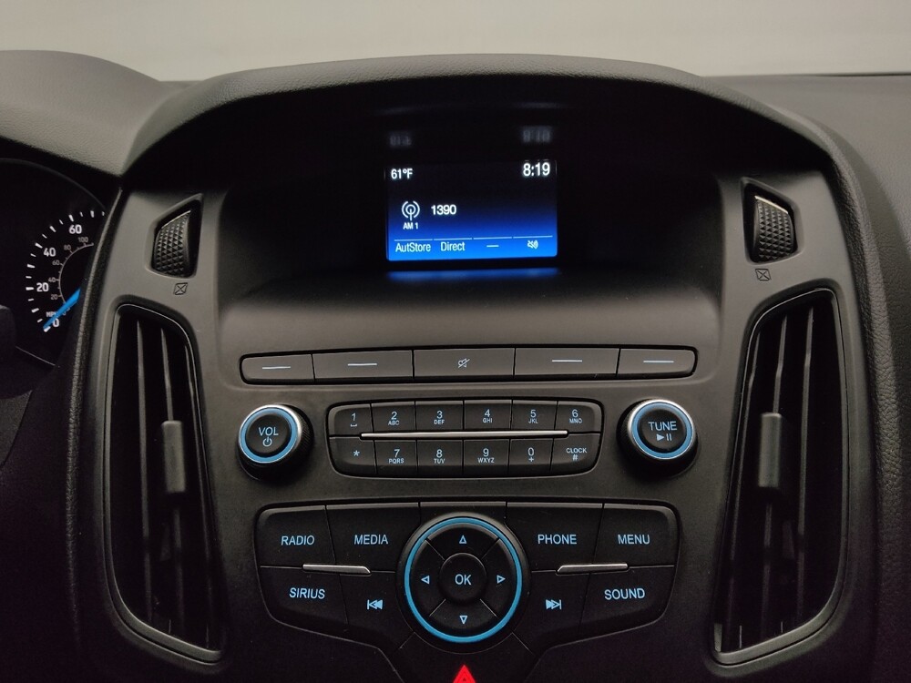 2018 Ford Focus in Lombard, IL 60148 - 18107609 25