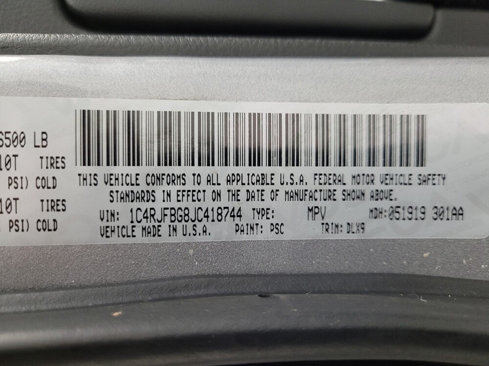2018 Jeep Grand Cherokee in Glendale, AZ 85301 - 18107612 33