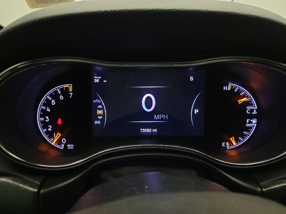 2018 Jeep Grand Cherokee in Glendale, AZ 85301 - 18107612 23