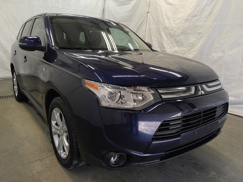2014 Mitsubishi Outlander in Cincinnati, OH 45255 - 18107613 13