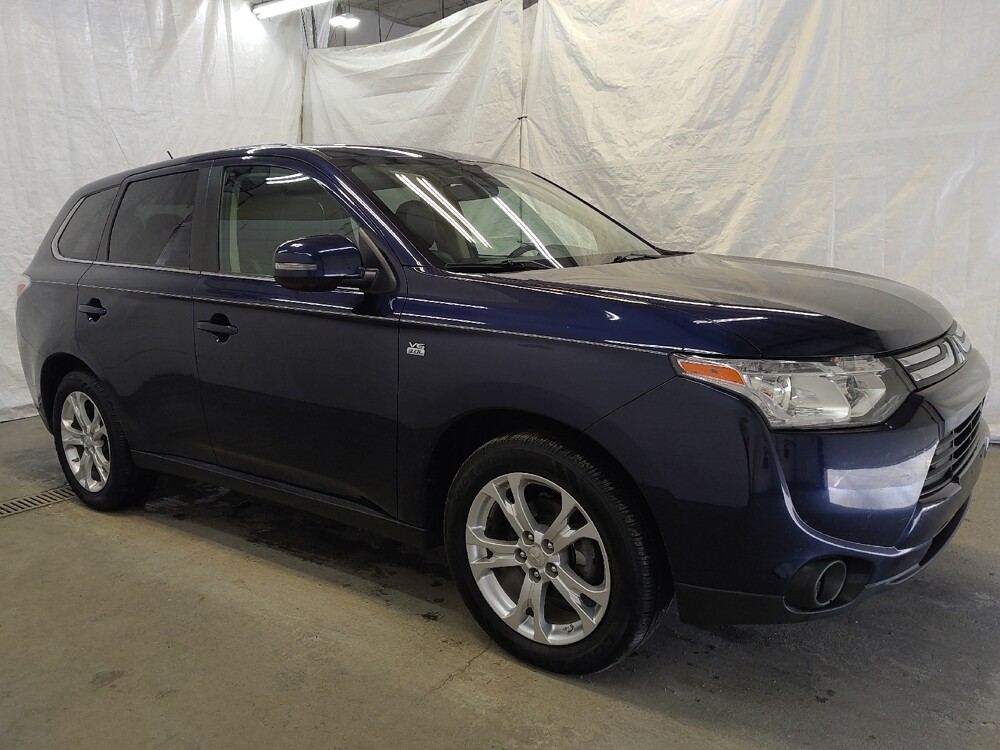 2014 Mitsubishi Outlander in Cincinnati, OH 45255 - 18107613 11