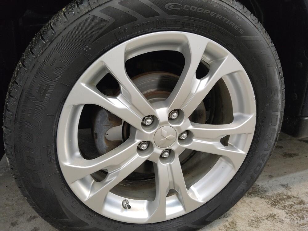 2014 Mitsubishi Outlander in Cincinnati, OH 45255 - 18107613 31