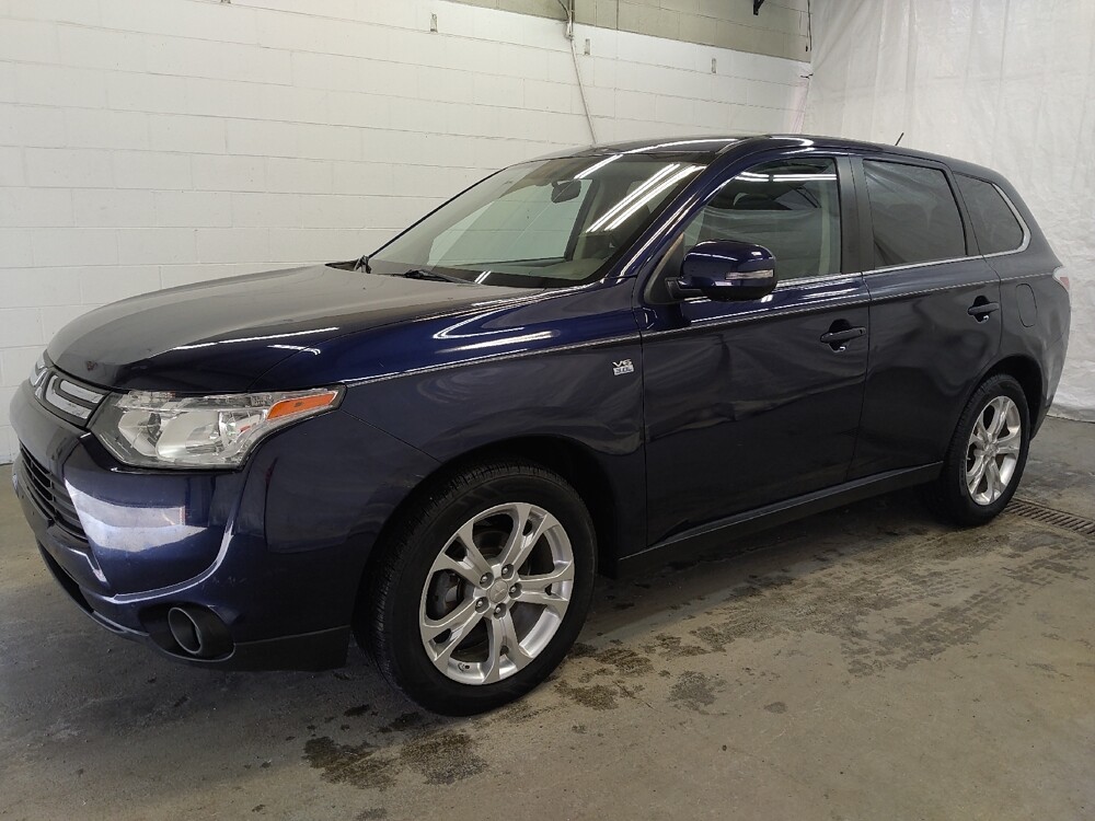 2014 Mitsubishi Outlander in Cincinnati, OH 45255 - 18107613 2