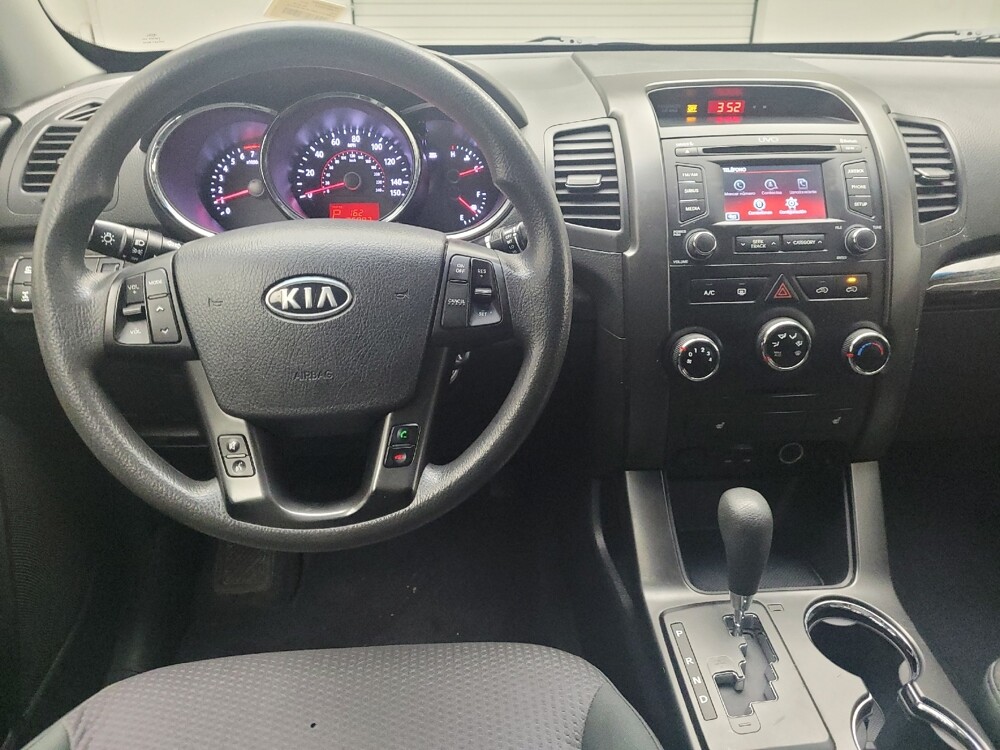 2013 Kia Sorento in Eastpointe, MI 48021 - 18107618 22