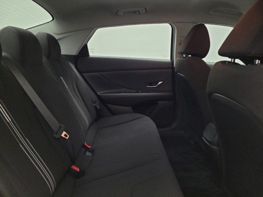 2023 Hyundai Elantra in Toledo, OH 43617 - 18107624 19