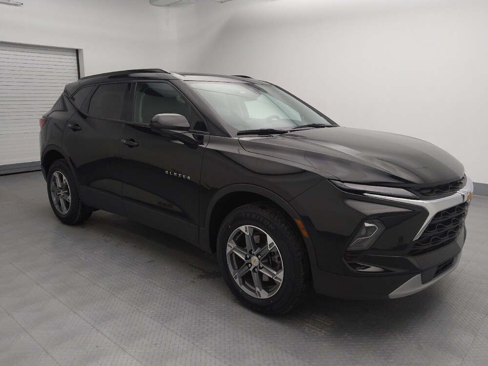 2024 Chevrolet Blazer in Wichita, KS 67207 - 18107627 11