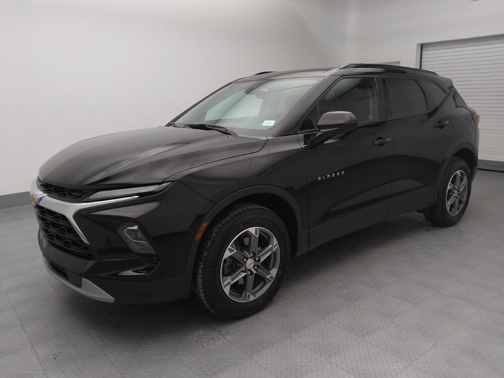 2024 Chevrolet Blazer in Wichita, KS 67207 - 18107627 2