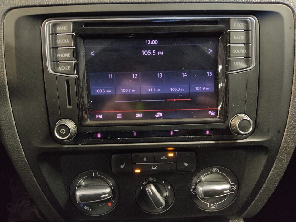 2016 Volkswagen Jetta in Tampa, FL 33619 - 18107639 25