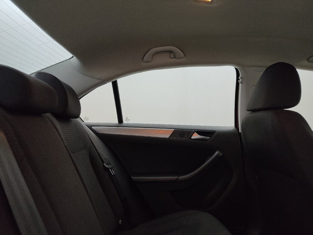 2016 Volkswagen Jetta in Tampa, FL 33619 - 18107639 19