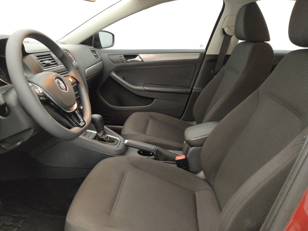 2016 Volkswagen Jetta in Tampa, FL 33619 - 18107639 17