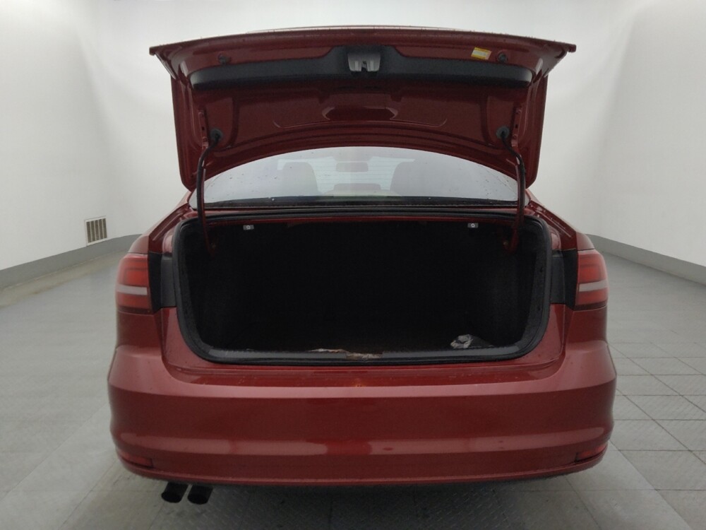 2016 Volkswagen Jetta in Tampa, FL 33619 - 18107639 29