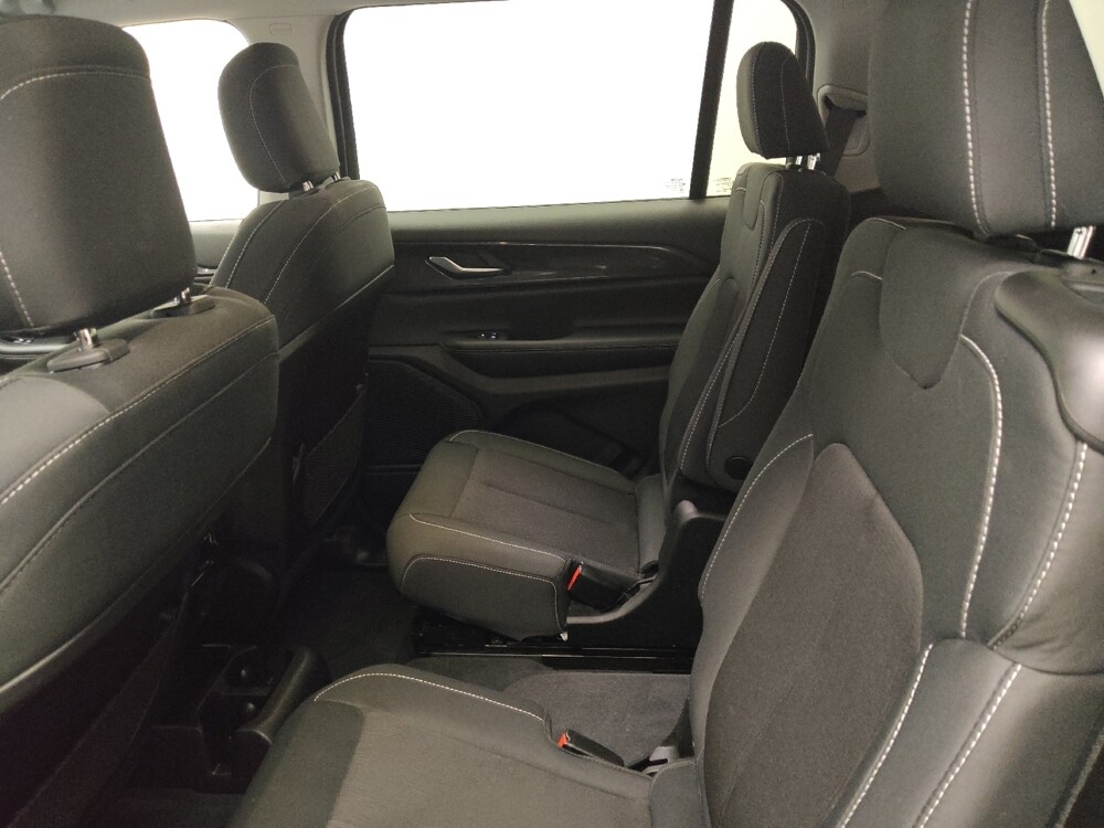 2023 Jeep Grand Cherokee L in Des Moines, IA 50310 - 18107659 18