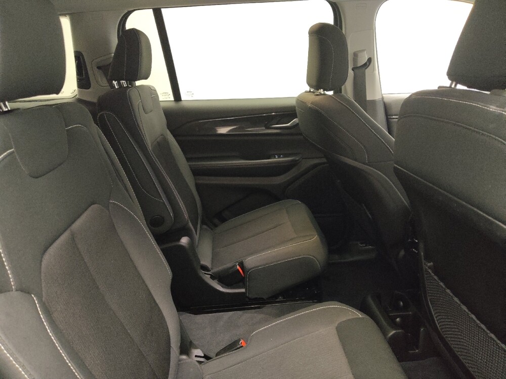 2023 Jeep Grand Cherokee L in Des Moines, IA 50310 - 18107659 19