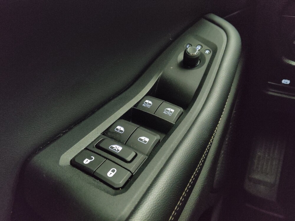 2023 Jeep Grand Cherokee L in Des Moines, IA 50310 - 18107659 27