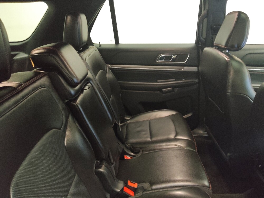 2018 Ford Explorer in Midlothian, IL 60445 - 18107670 19