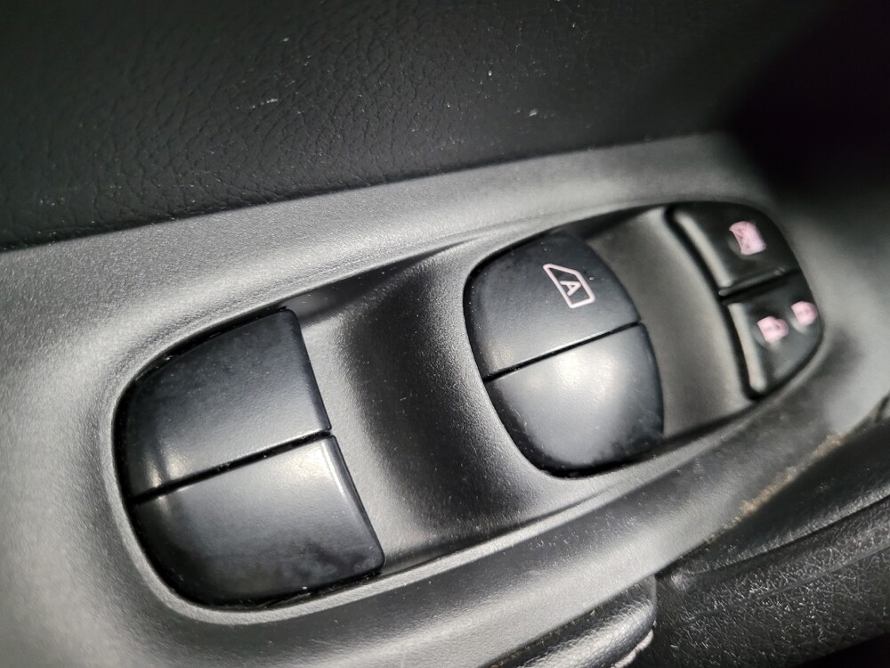 2018 Nissan Rogue Sport in Las Vegas, NV 89104 - 18107672 27