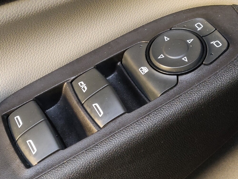 2020 Chevrolet Equinox in Gastonia, NC 28056 - 18107678 27