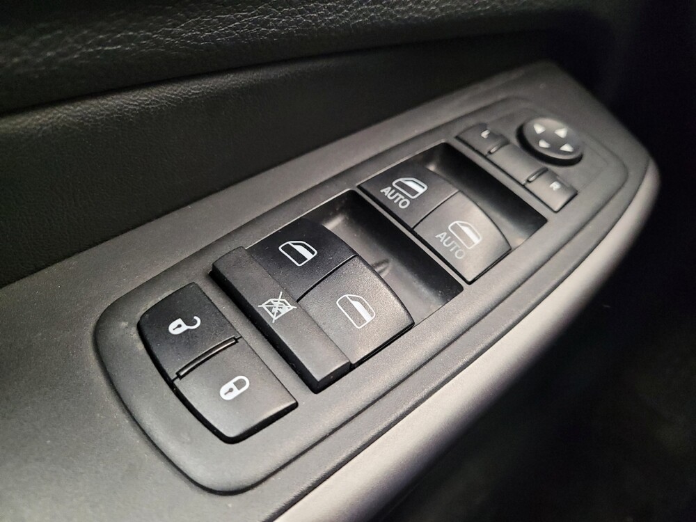 2019 Jeep Cherokee in Maple Heights, OH 44137 - 18107679 27