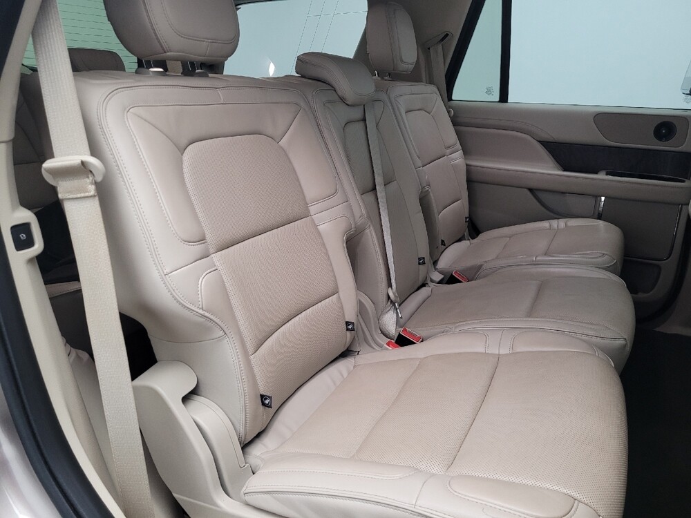 2018 Lincoln Navigator in Sanford, FL 32773 - 18107700 19